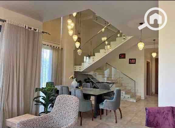 4 07eb82ac-e116-40b2-abb1-456432ab5493. jpg