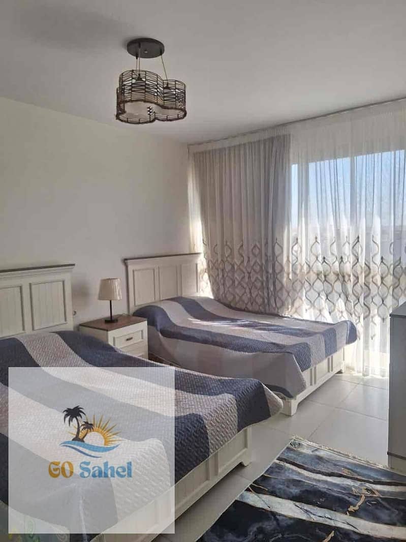 10 2df60310-d970-418e-9ca3-47bc19d739ba. jpg