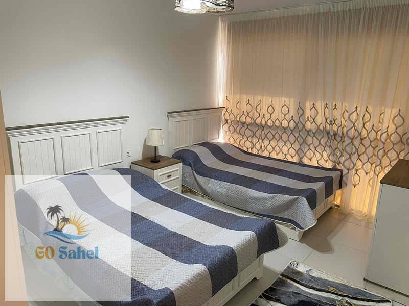 11 979118a4-53b2-4597-bbf9-17fd62b433ff. jpg