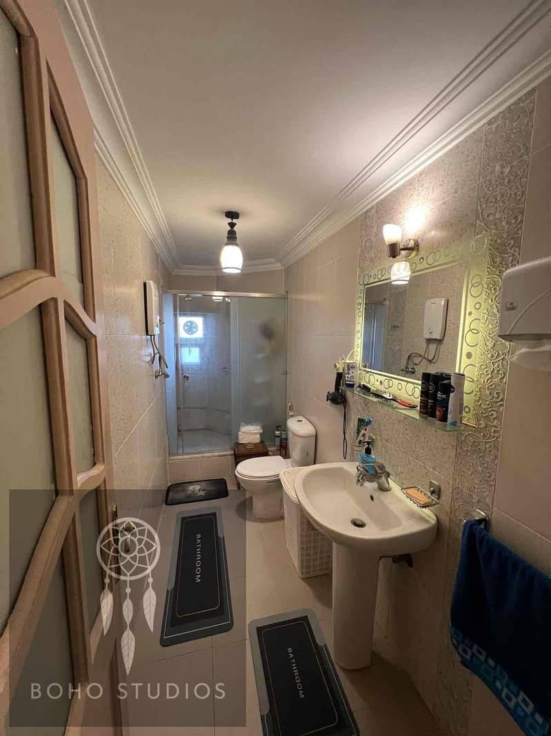 9 b6326601-7b4d-4d92-a49a-7e6b1fae88eb. jpg