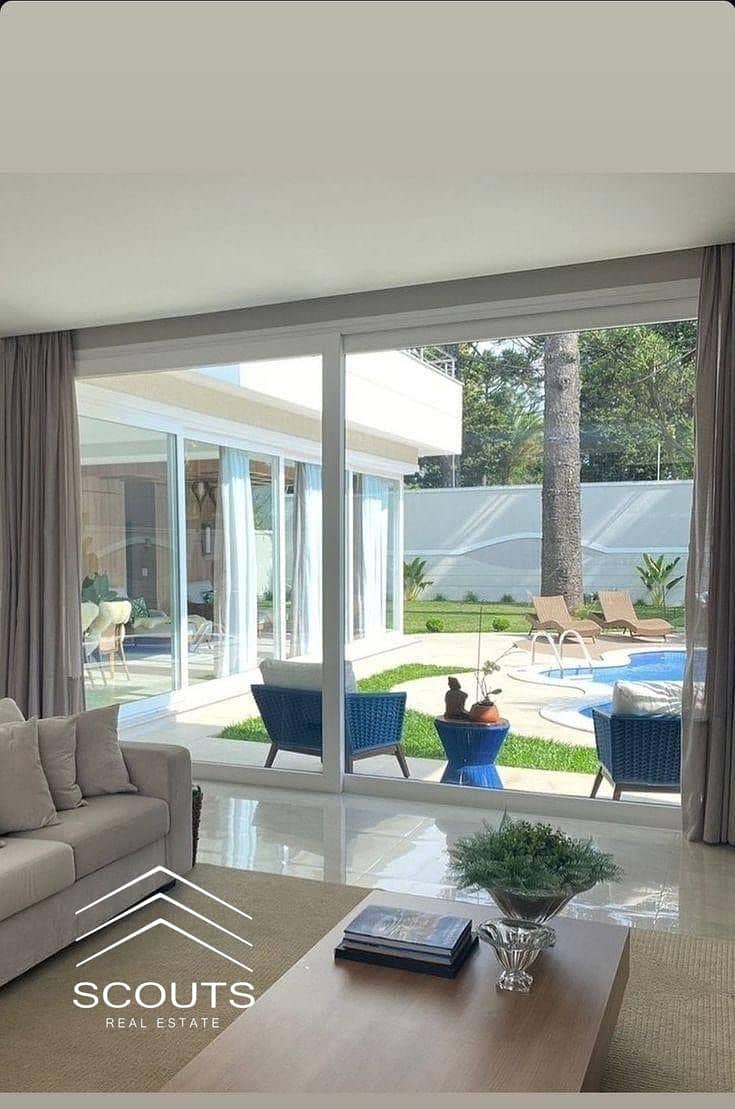 10 c8607ad3-0025-4d0b-8f79-b5c3025193d4. jpeg