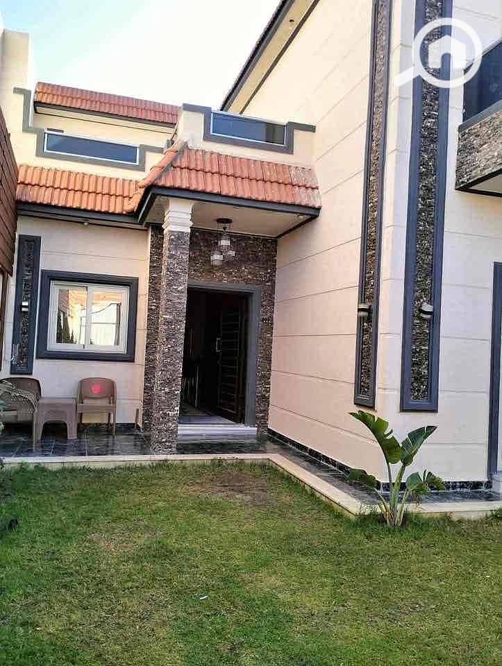 4 b025dba2-a729-4a32-9f76-9e439adde628. jpg