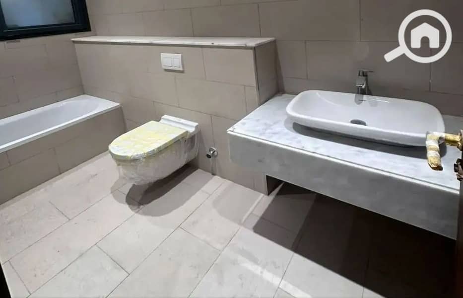 6 8183076-74bb5o_1400x900. jpg