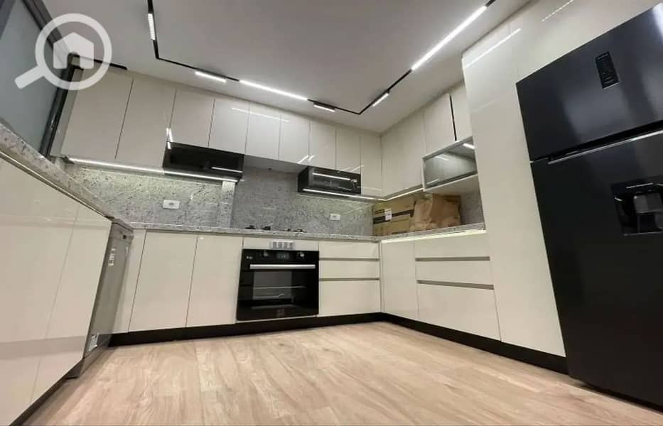 7 8183076-f2422o_1400x900. jpg