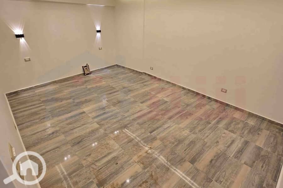 7 WhatsApp Image 2025-11-08 at 1.15. 49 AM (1). jpg