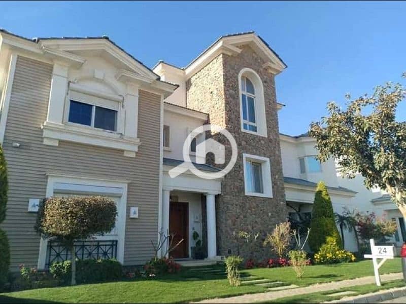 10 تاون هاوس في كمبوند ماونتن فيو. jpg