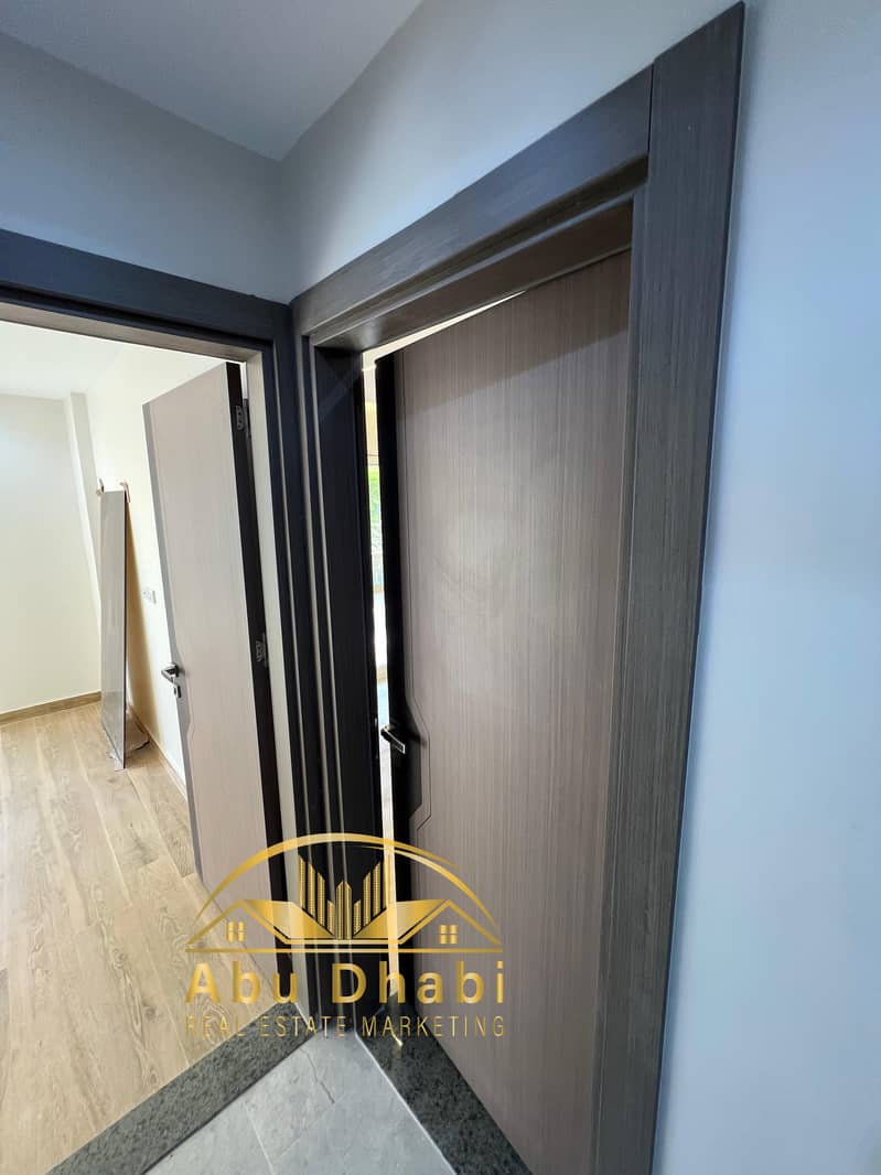 8 3bec82d4-3bf4-4282-b98b-d7d4c8ab7b40. jpg