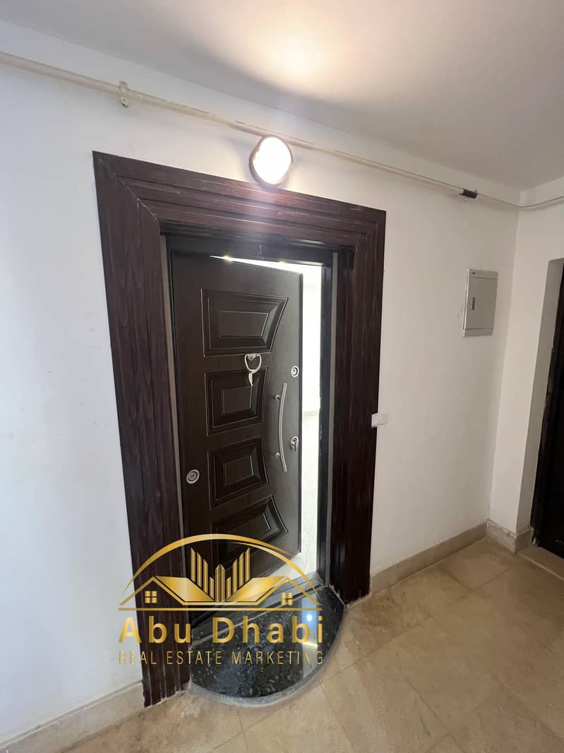 9 f4bde314-0d19-458e-a7cc-d3098d212445. jpg