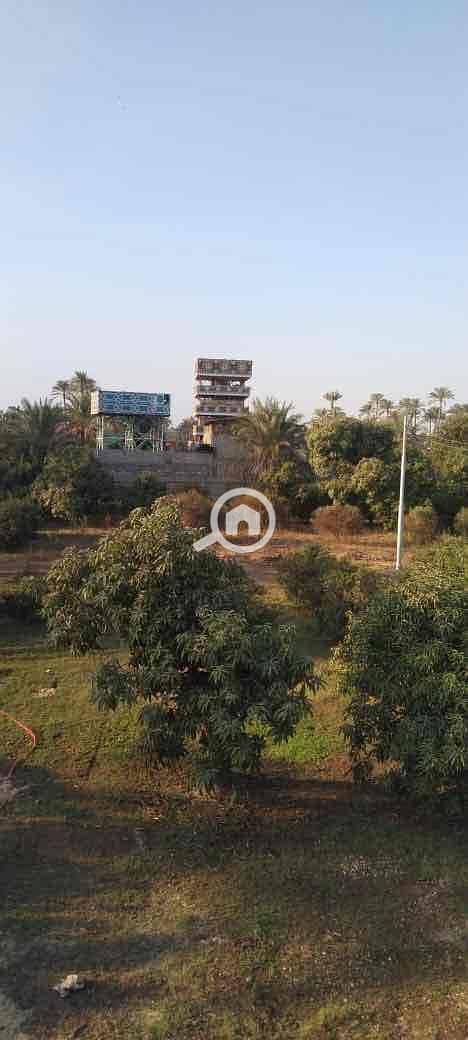 14 0c8070b8-465c-41a5-93f4-6d9f4636f26f. jpg