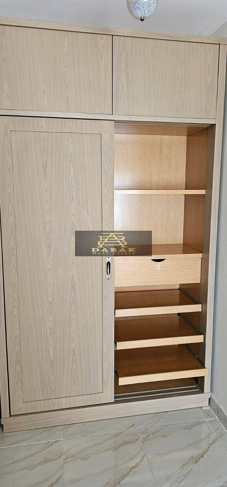 11 WhatsApp Image 2025-09-13 at 11.50. 48_60804721. jpg