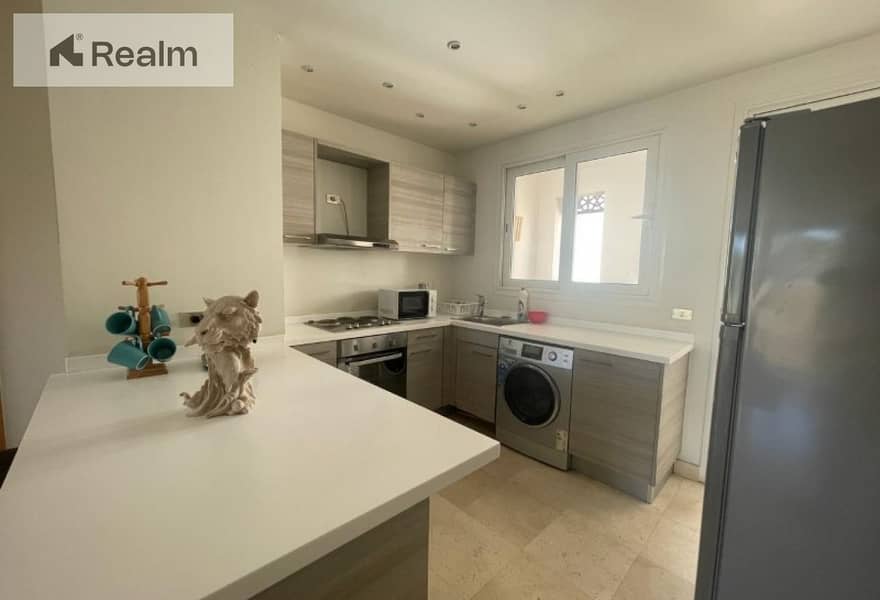 4 2c23a6bb-6279-4a6d-989b-ddd120e9c4f0. jpg