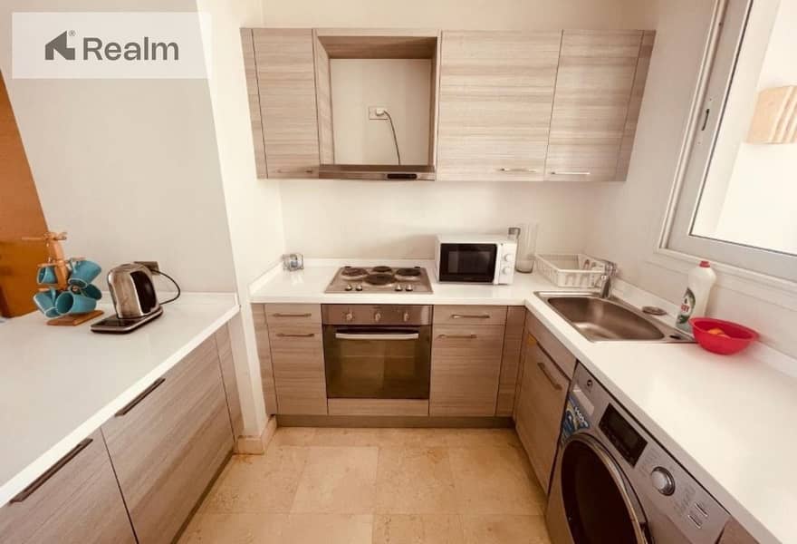 8 b6466cd3-954a-4c23-8f58-bb045831ac1d. jpg