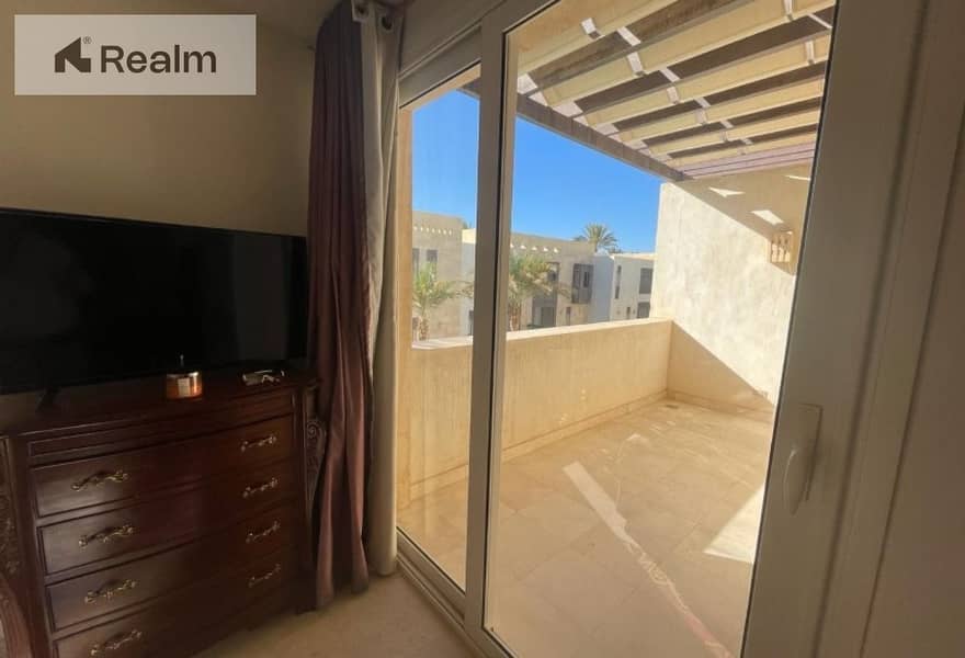 9 9c236883-56a2-4b56-97ae-ff6a3cb7af90. jpg