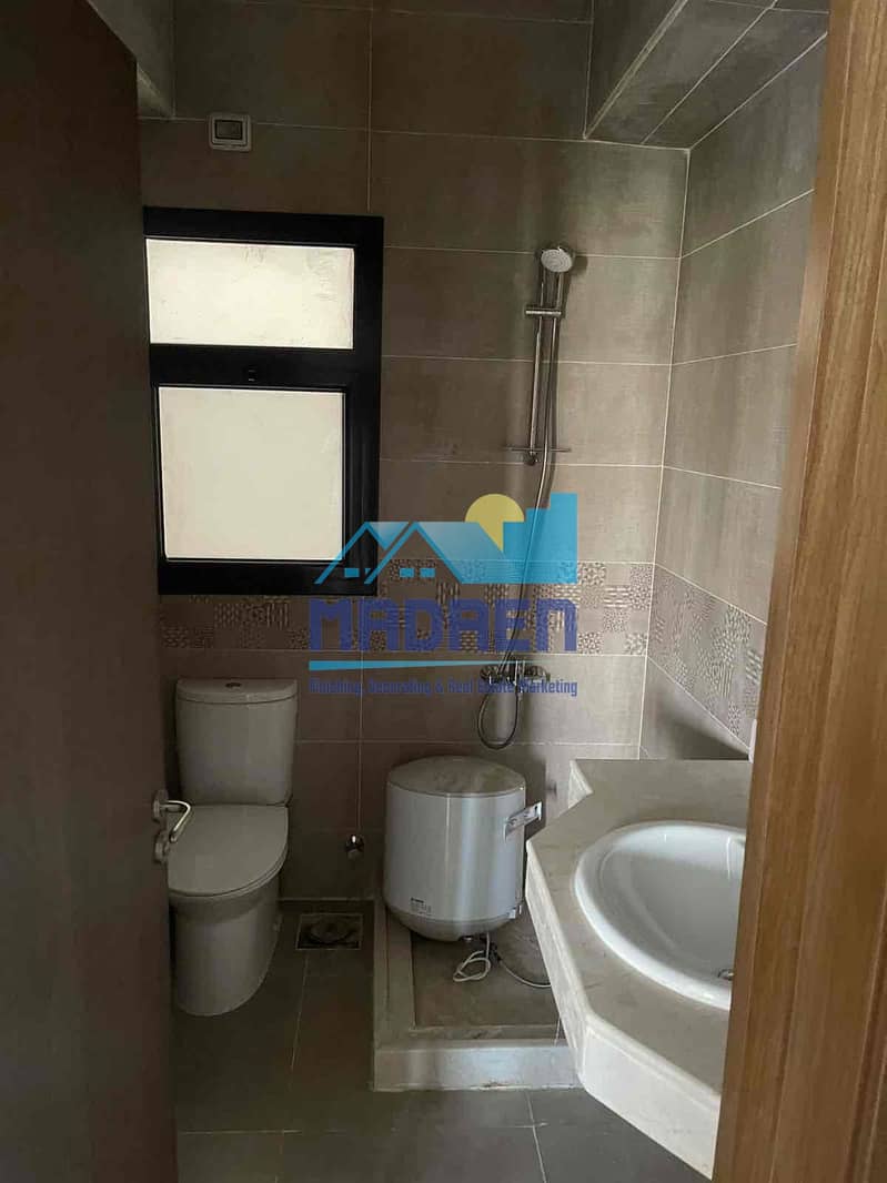 3 45f0fa5a-fc7e-4ae7-8b65-52def962a1a5. jpg