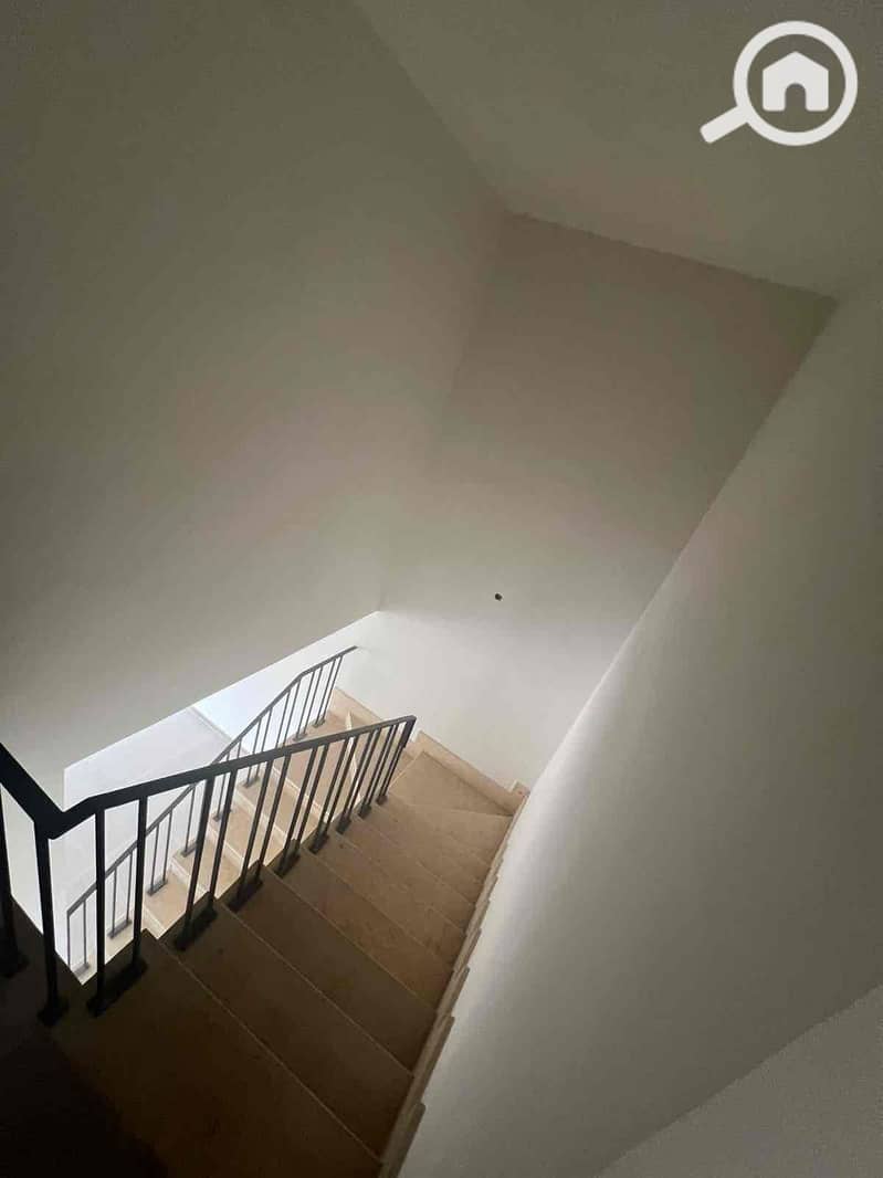 8 adee13ea-ab19-4110-afab-ab88cdbb5d62. jpg