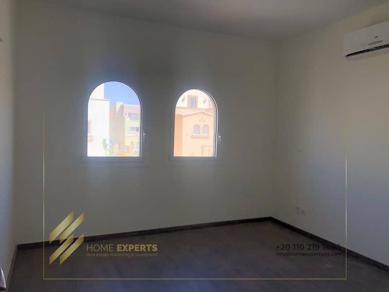 8 212b5d6f-704e-44bc-aad4-89123a3239fe. jpg