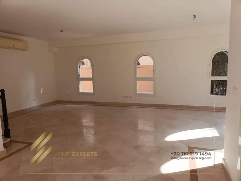 12 6184c2d0-9d0f-4c43-9707-5d570ff6fd7e. jpg