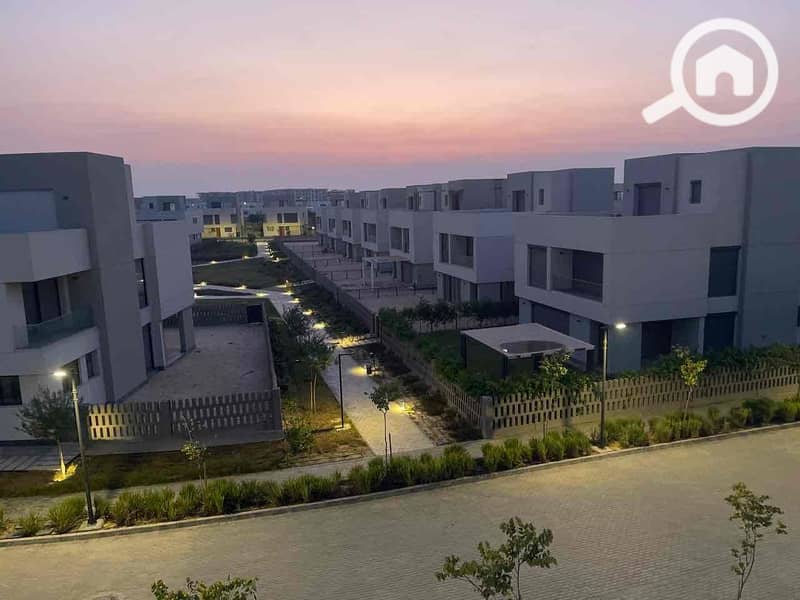 4 b209be8c-1279-497e-9500-0e28bda43ed4. jpg