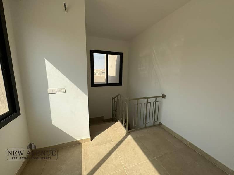 4 WhatsApp Image 2025-11-05 at 12.14. 29 PM (1). jpeg