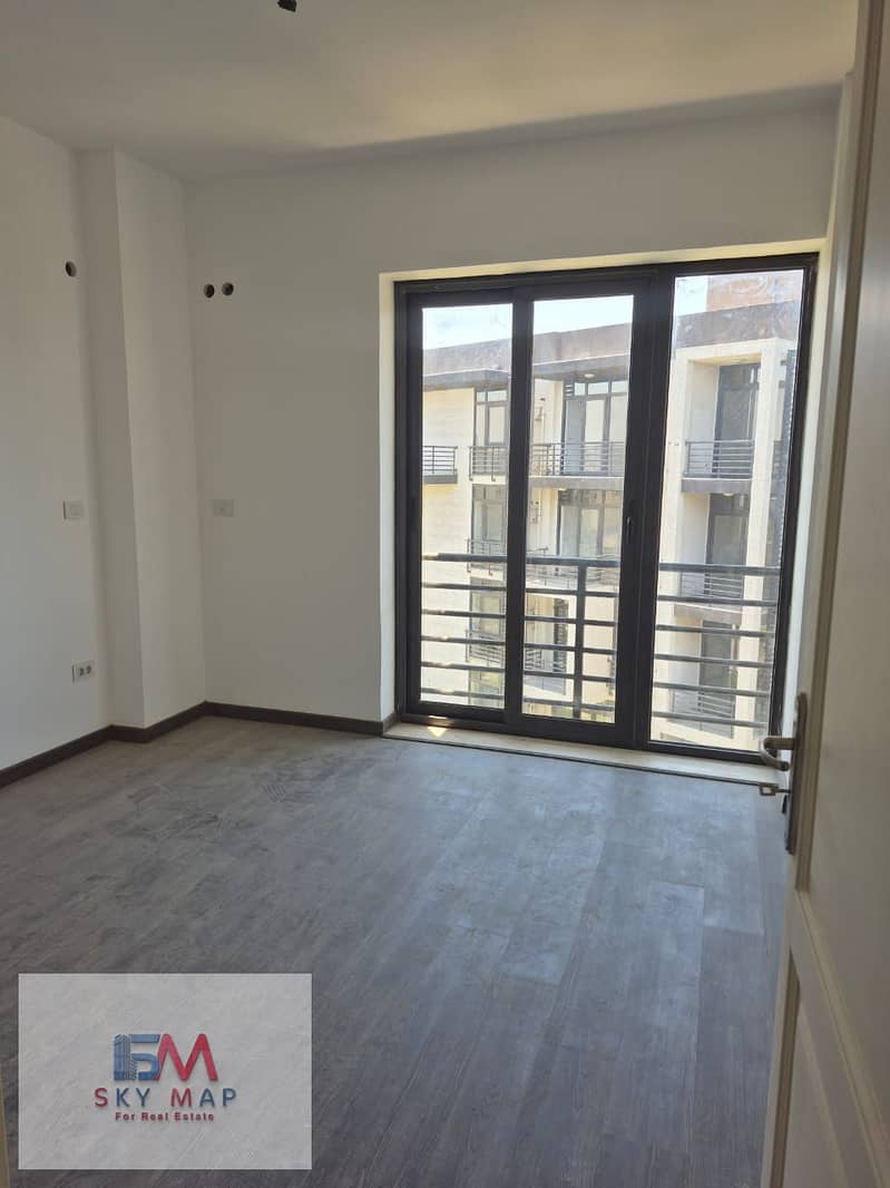 5 WhatsApp Image 2025-10-22 at 2.51. 38 PM (1). jpeg