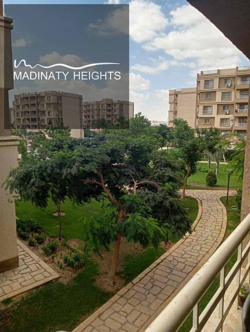 10 32c86aea-85ec-45dd-9dab-b7a4f470c6a3. jpg