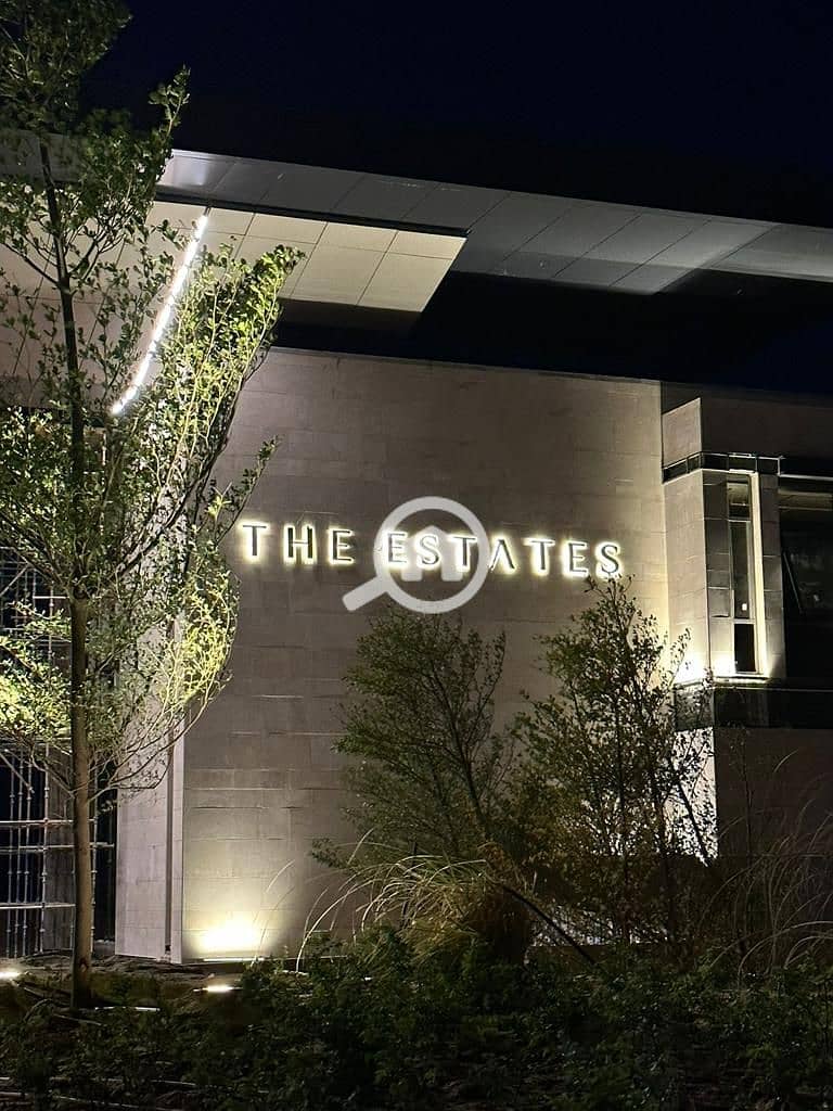 6 bfd44077-9d91-4bf3-ac31-e6172b2168c3. jpeg