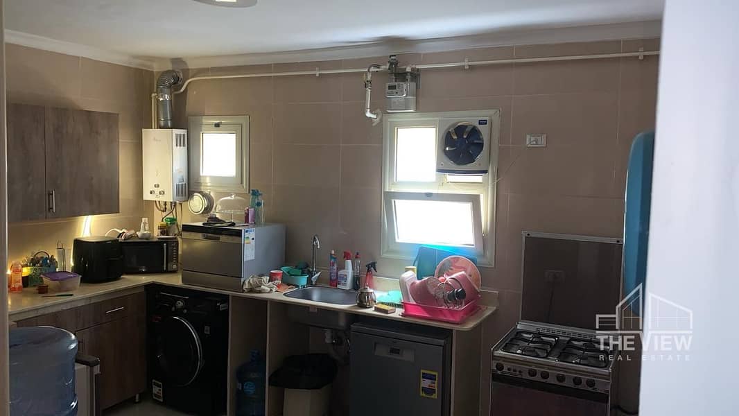 10 WhatsApp Image 2025-11-12 at 12.39. 30_73ddcb8a. jpg