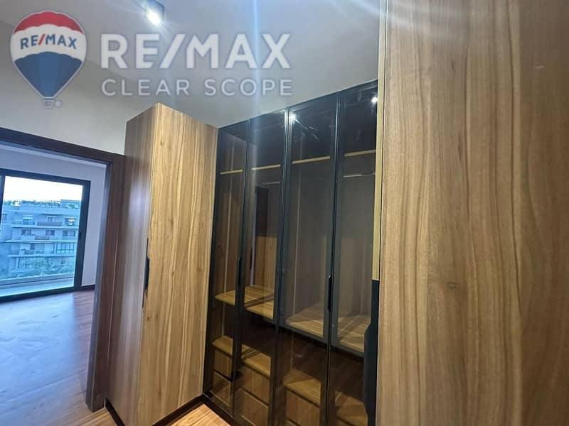 7 4b7306f7-7457-49bd-9b1f-ae33a1ccf80c. jpg