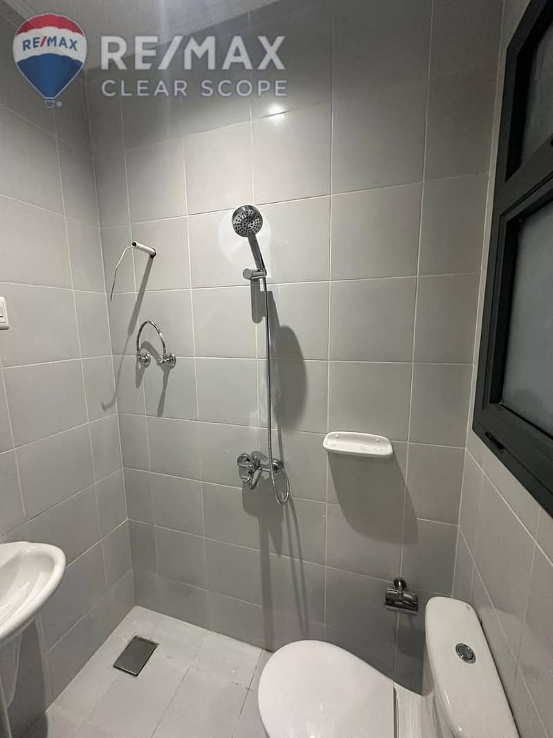 10 755ffb04-92db-4bd2-86c6-653dc15c2f0f. jpg