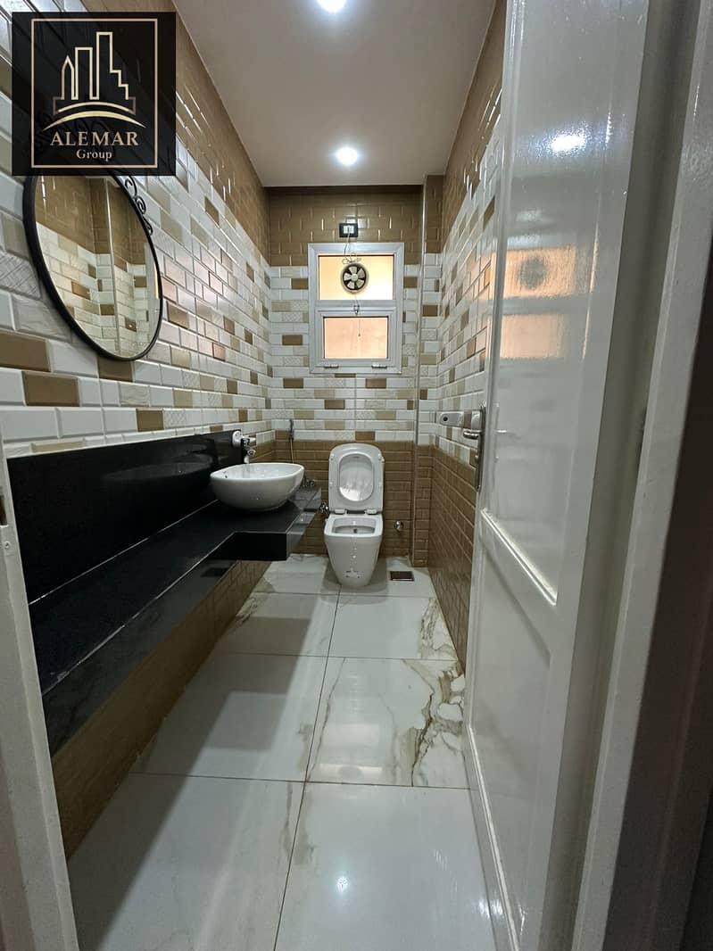 5 3f864914-916e-4f24-aef6-ee3e1b0d5e4d. jpg