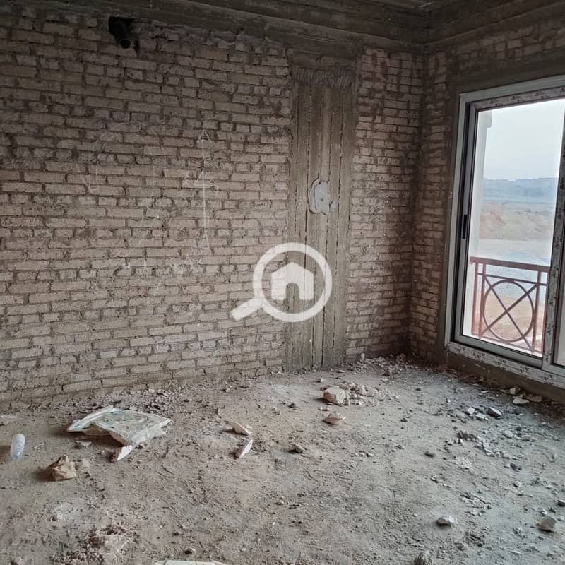 14 f40b97ec-7d99-4636-99eb-6e84bc804710. jpg