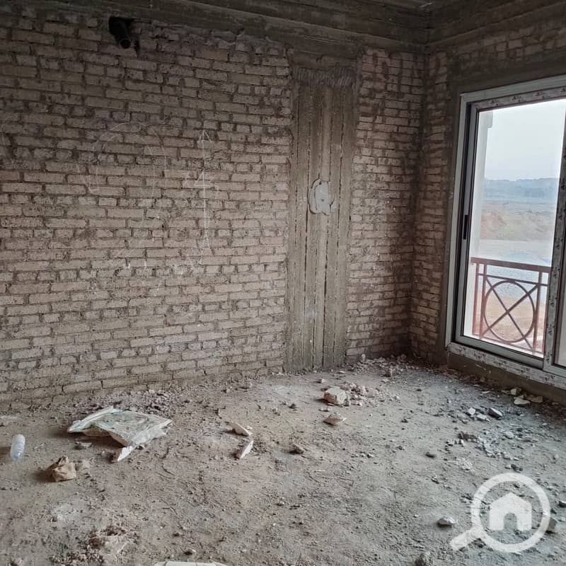 14 f40b97ec-7d99-4636-99eb-6e84bc804710. jpg