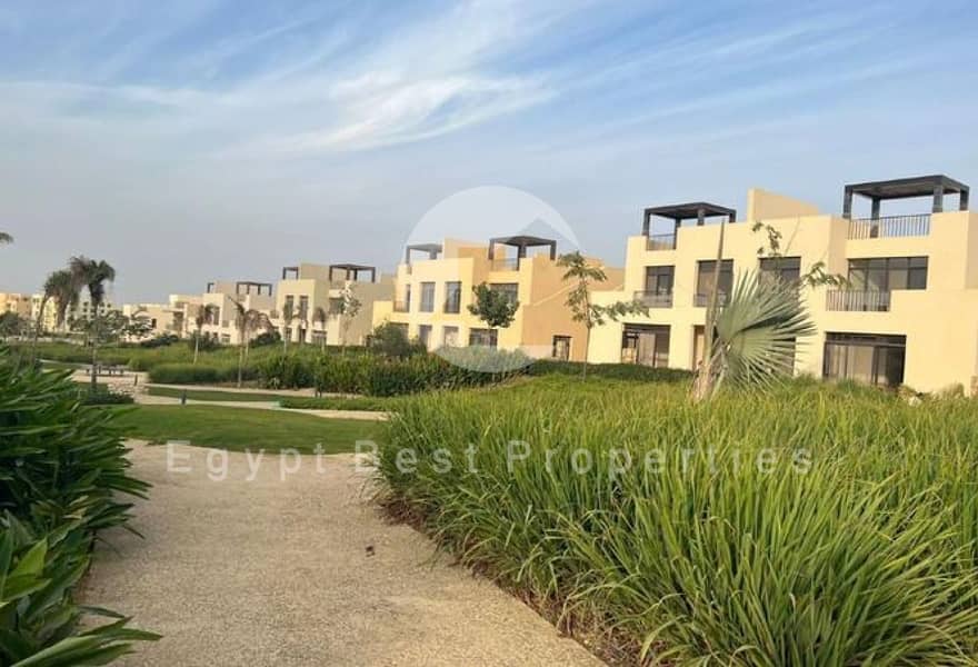 12 68b64eae-cb2a-4dea-a105-96af04c71551. jpg