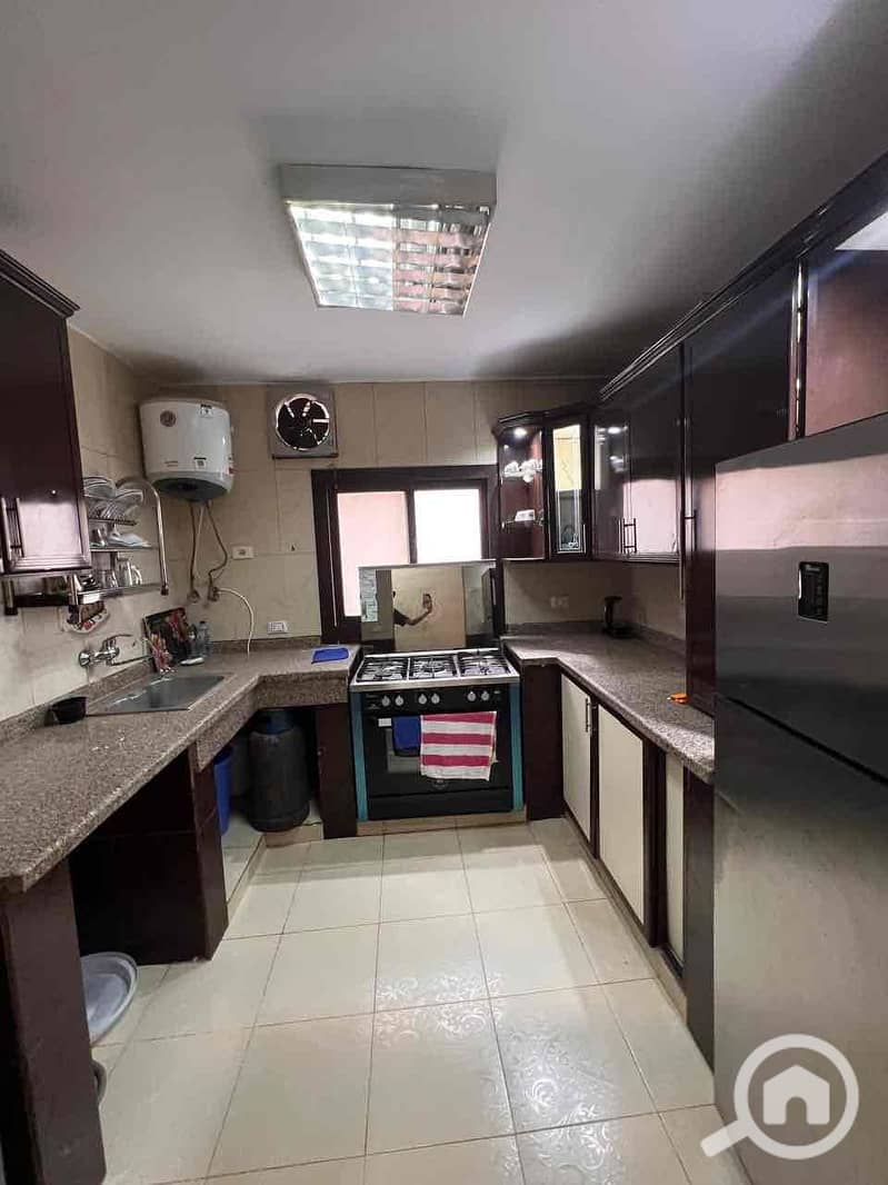 2 4ee2fc70-fe39-45c7-a461-ab037d7a5daa. jpg