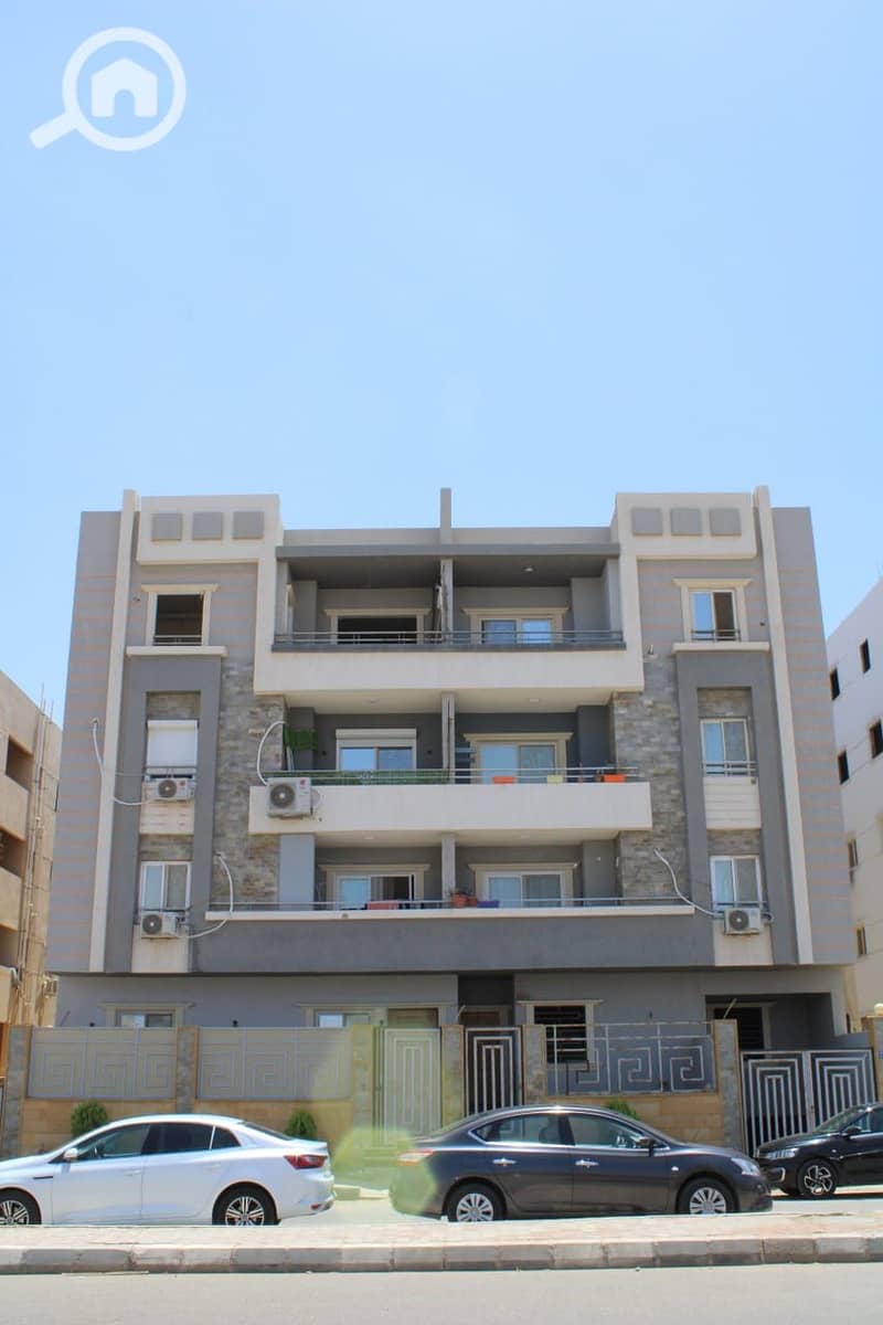 4 c6613eaa-26ad-4b08-ac14-e3d2eb0685d0. jpg