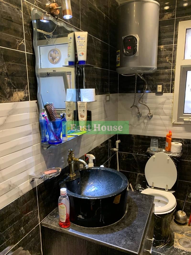 12 061ae902-ce0b-481f-9d09-cb1ba5d4c5ec. jpeg