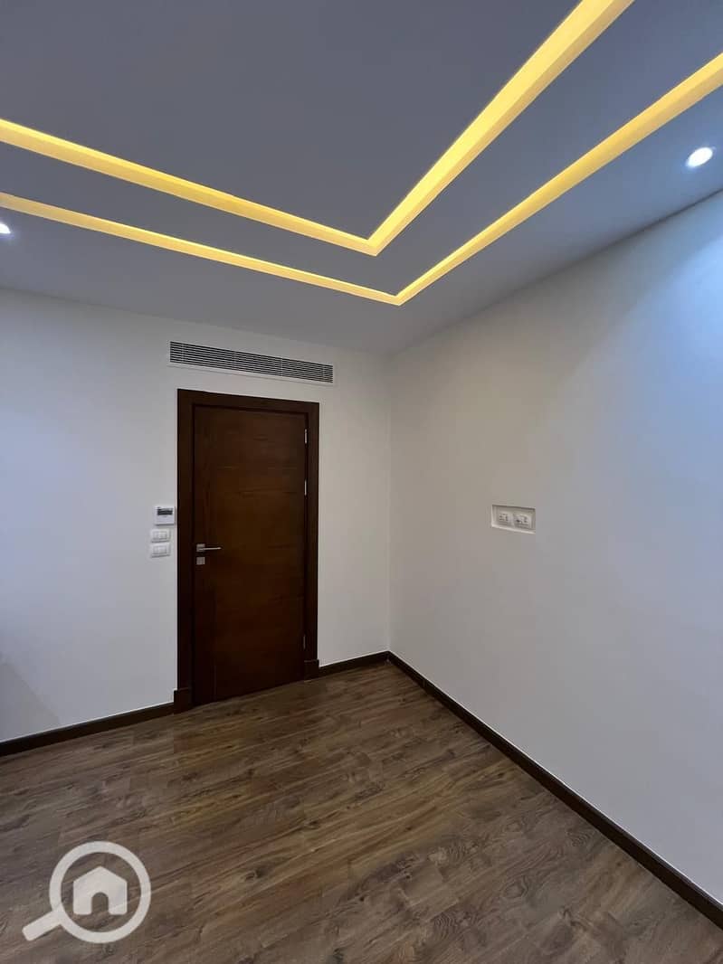 7 WhatsApp Image 2025-11-12 at 12.41. 01 PM. jpeg