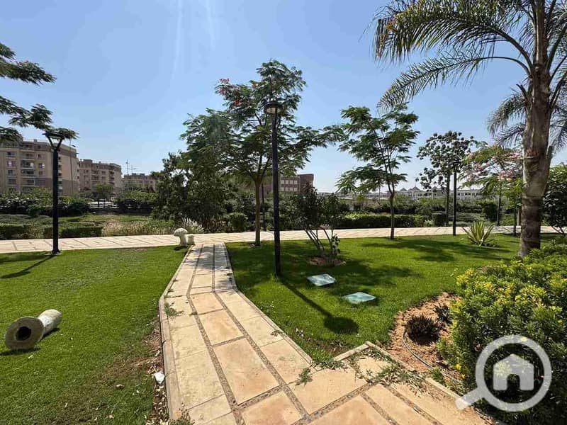 1000452685. jpg 1000452685. jpg