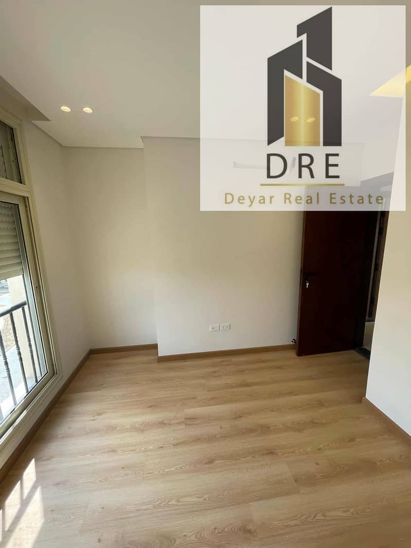 6 83ec30bc-480b-4e7b-b440-8efd219fcea5. jpg