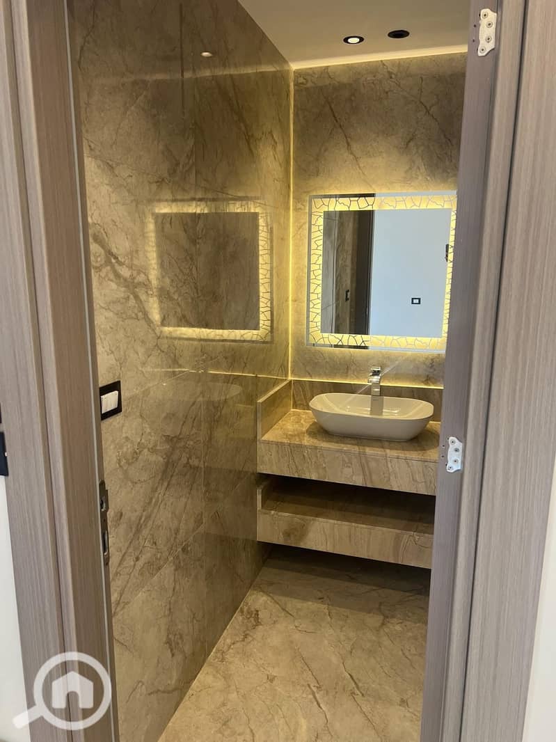 5 580558830_937445922242136_2646868750322739284_n. jpg