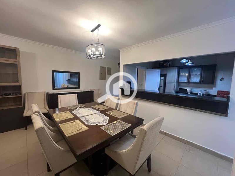 3 b69cb93c-82d1-4f1e-a760-4f754667ac89. jpg