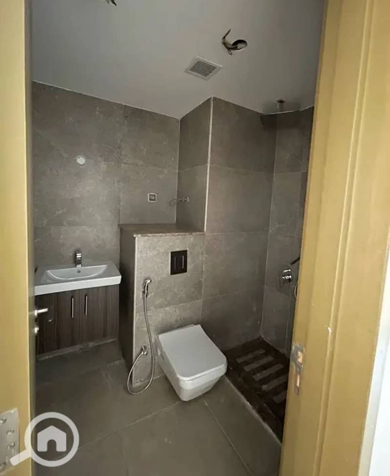 8 1d786ddf-c808-43b7-bec7-a7d48a5ccea0. jpeg