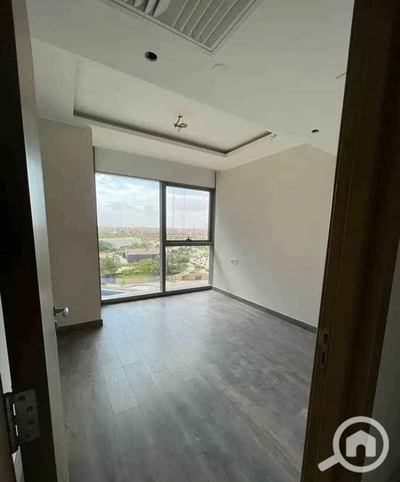 9 8c25552b-3c48-44c0-9680-0bd0ec90dcb5. jpeg