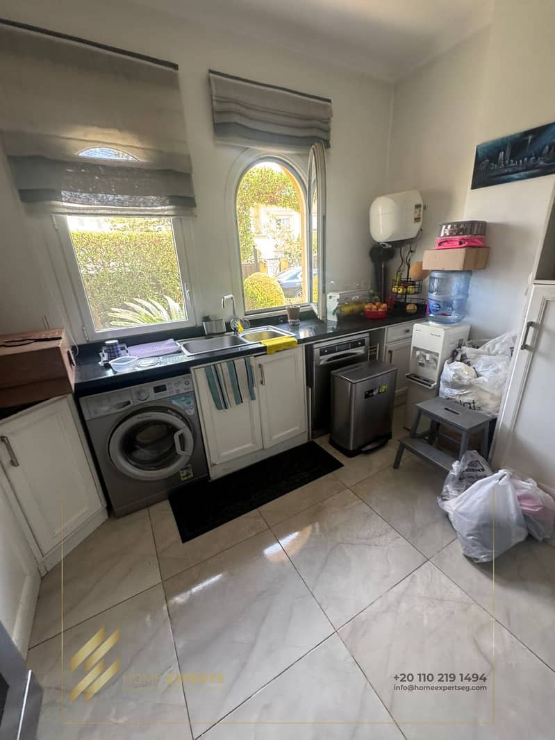 9 ecfdb09b-de59-4776-a50b-1309af6402f2. jpg