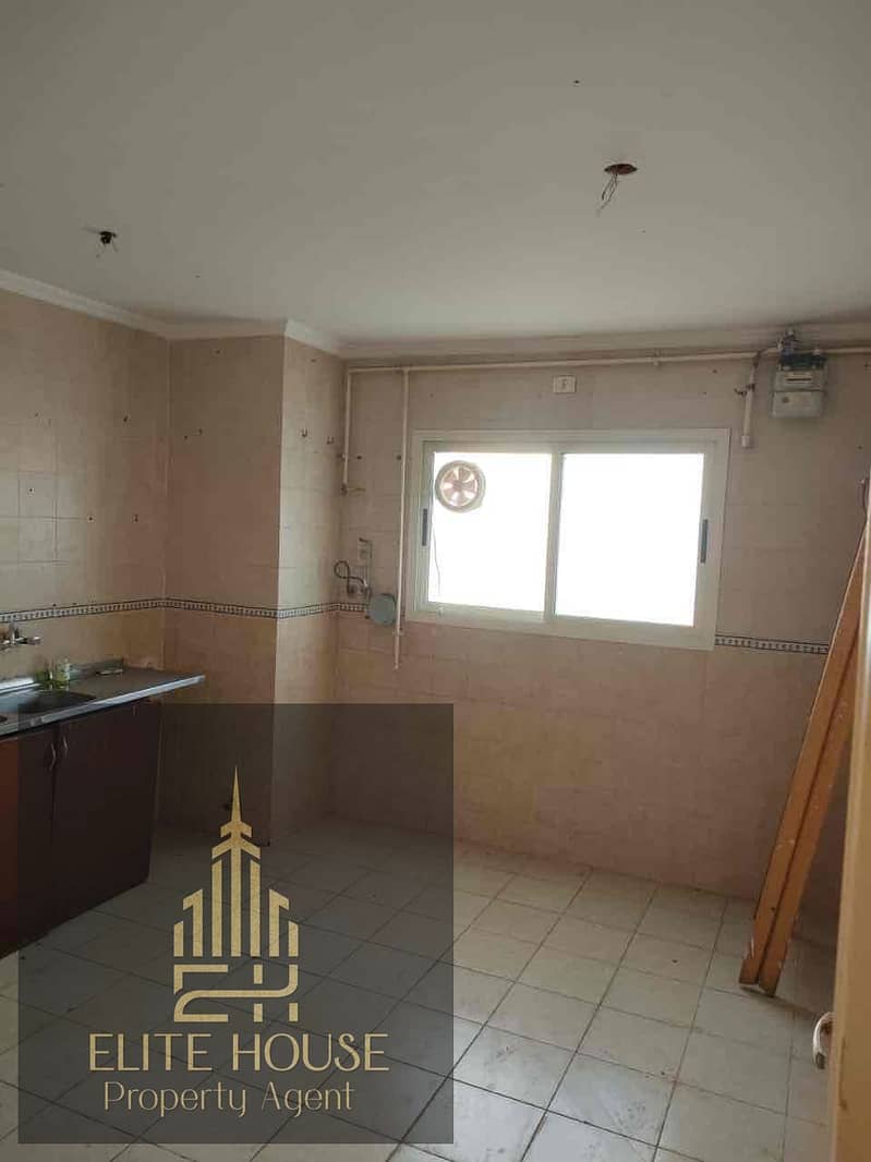 12 7dd898f6-481d-4f78-9c6f-fa50d681653c. jpg