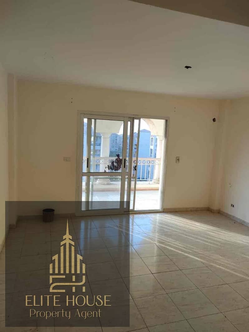 15 b402798e-a9bd-48e9-b97e-a373bf2caff3. jpg