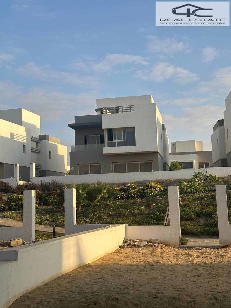 8 WhatsApp Image 2024-12-01 at 1.01. 38 PM (2). jpeg