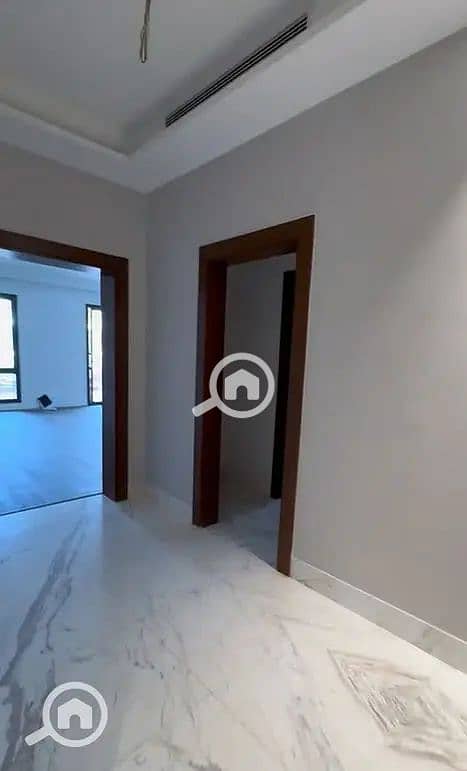 6 32594357-800x600. JPG