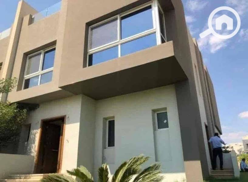 2 590c97ed-698a-47a5-a282-e8537131c7e1. jpg