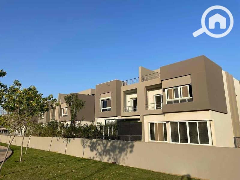 5 ab95f7a4-9c9d-4cfb-82b8-368f643f008f. jpg